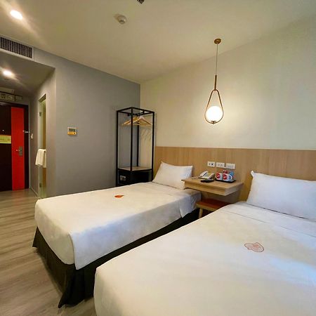 Go Hotels Plus Mandaluyong Eksteriør billede