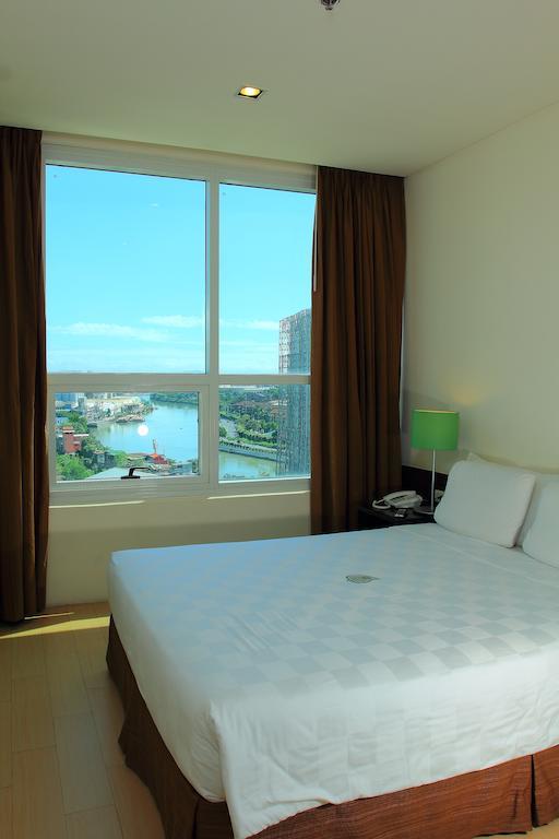 Go Hotels Plus Mandaluyong Eksteriør billede