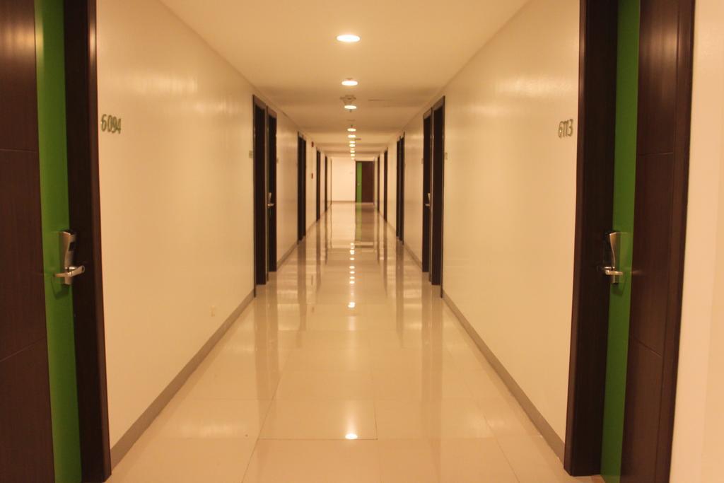 Go Hotels Plus Mandaluyong Eksteriør billede