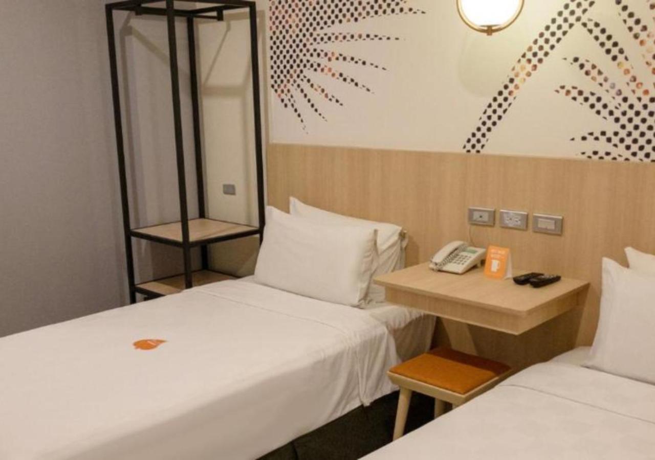 Go Hotels Plus Mandaluyong Eksteriør billede