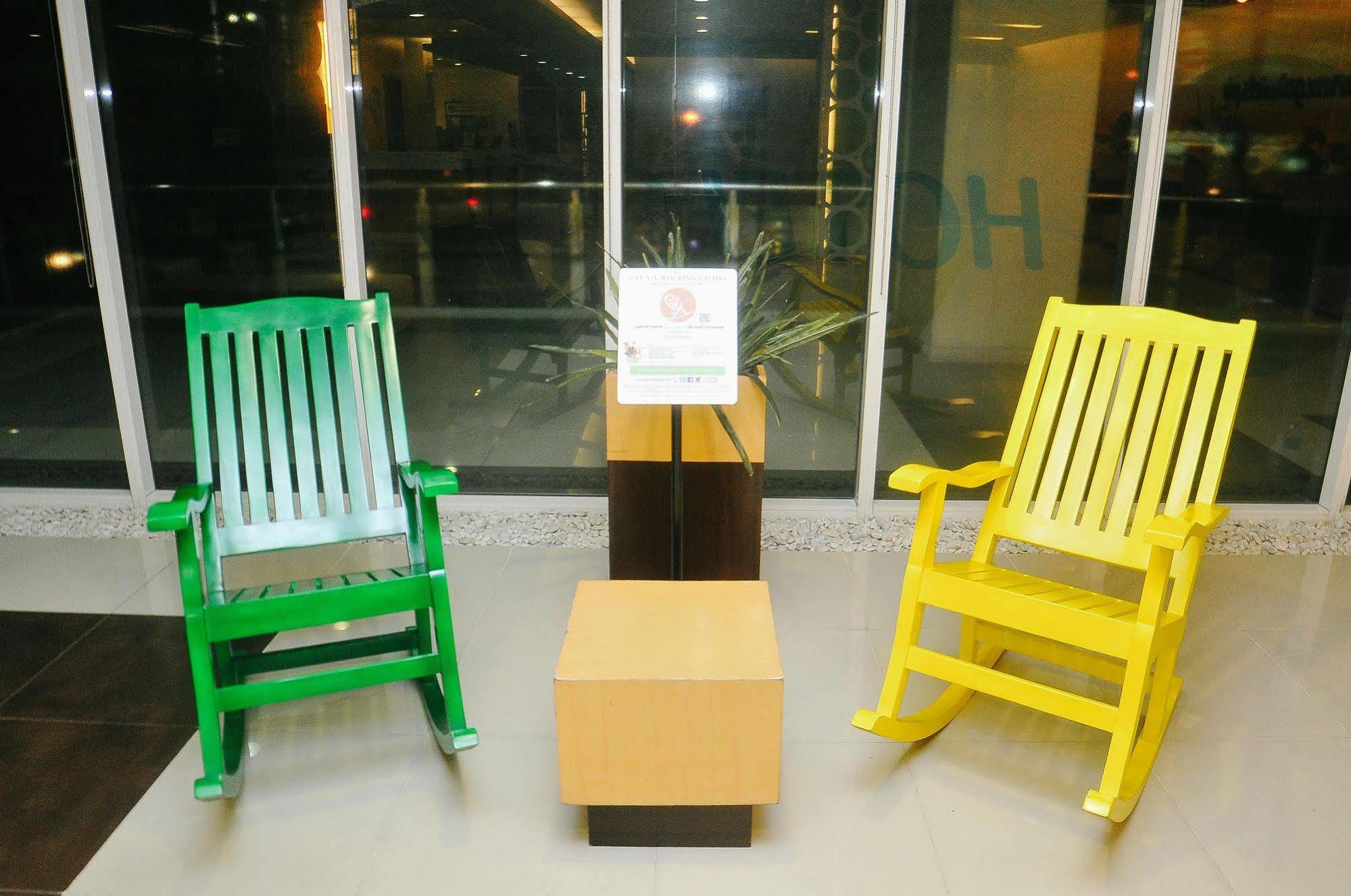 Go Hotels Plus Mandaluyong Eksteriør billede